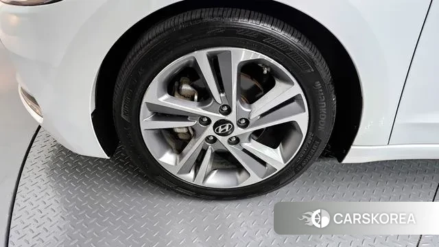 Hyundai Avante AD id 2981776 из Кореи 15