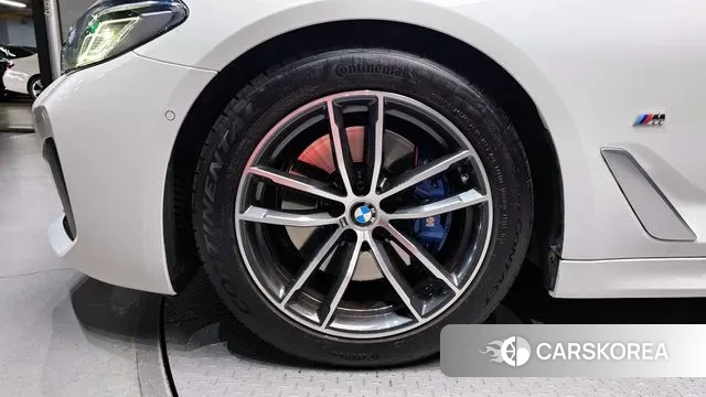 BMW 5 Series (G30) id 3482954 из Кореи 15