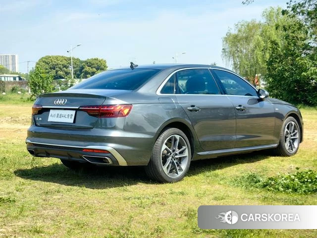 Audi A4L 2024 Темно-серый из Китая, фото 5