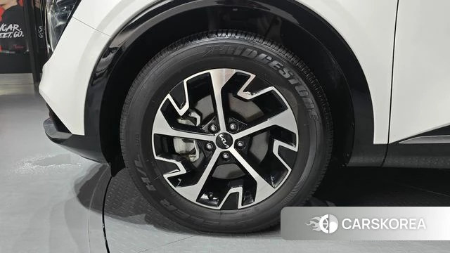 Kia Sportage 5th Generation Hybrid id 4613918 из Кореи 29