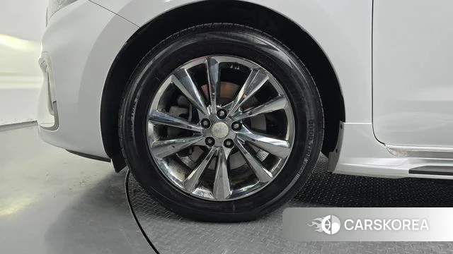 Kia The New Carnival id 3937137 из Кореи 15