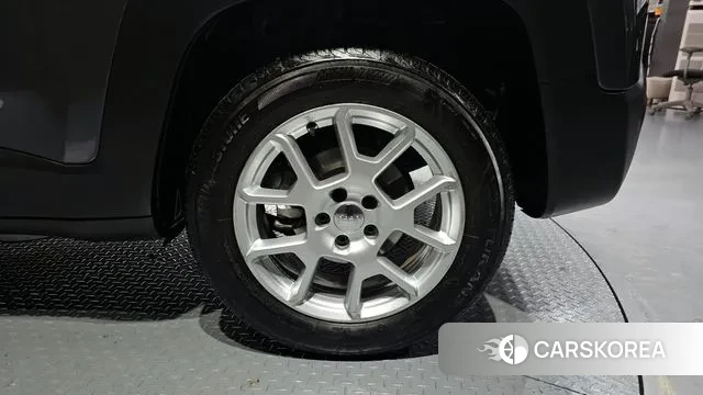 Jeep Renegade id 3666483 из Кореи 15