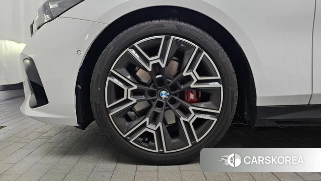 BMW 5 Series (G60) id 4515730 из Кореи 29