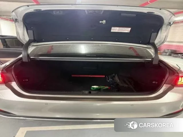 Lexus ES300h 7th generation 2023 Серебристо-серый из Кореи, фото 5