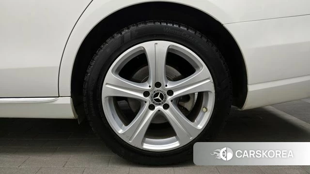 Mercedes-Benz E-Class W213 id 3894209 из Кореи 15