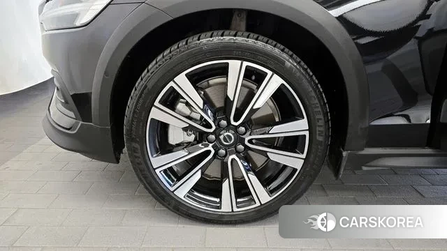 Volvo V60 Cross-Country 2nd Generation id 2914953 из Кореи 15