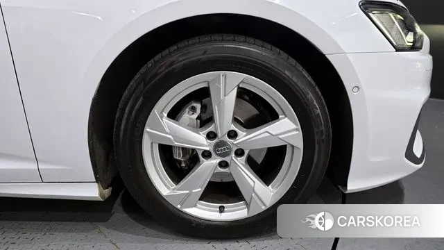 Audi A6 (C8) id 3530554 из Кореи 15