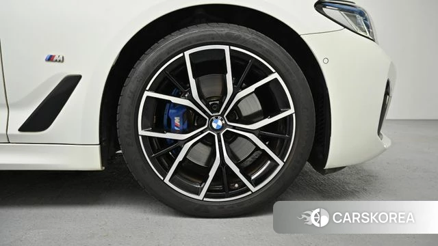 BMW 5 Series (G30) id 4494303 из Кореи 15