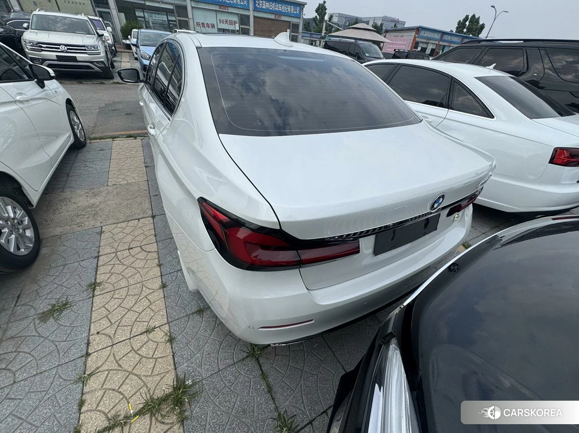 BMW 5 series 2022 Белый из Китая, фото 5
