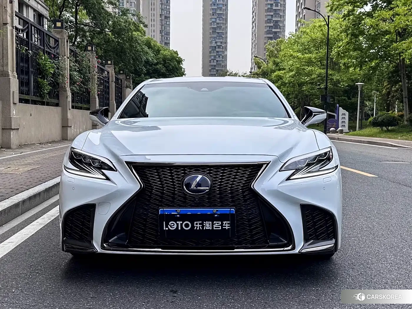 Lexus LS id 4600823 из Китая 14