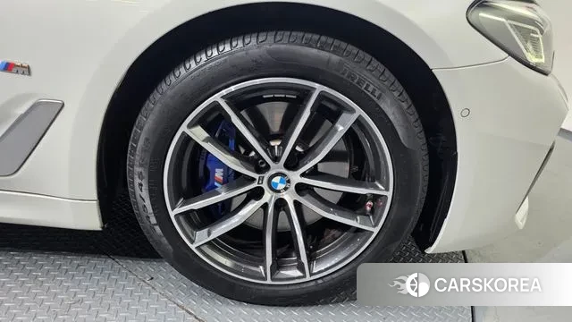 BMW 5 Series (G30) id 3746108 из Кореи 15