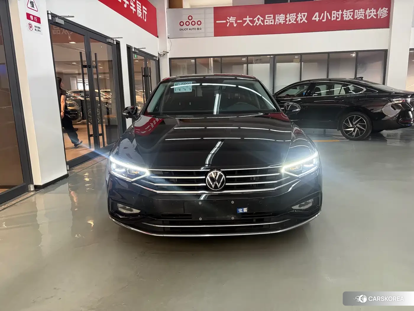 Volkswagen Magotan 2022 Черный из Китая, фото 5