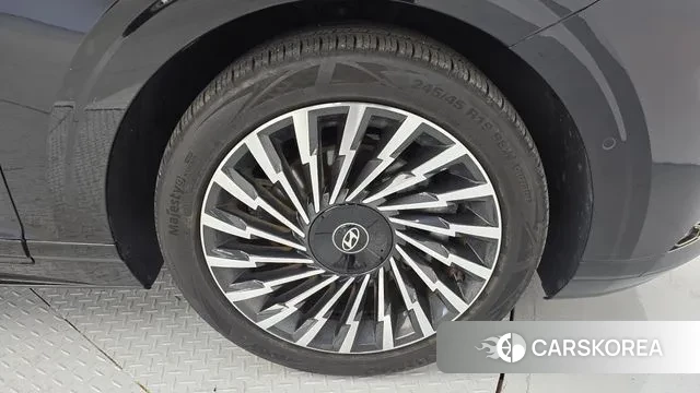 Hyundai Grandeur (GN7) id 3333482 из Кореи 15