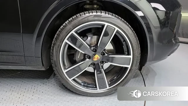 Porsche Cayenne (PO536) id 3383506 из Кореи 15