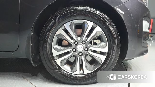 Kia The New Carnival id 4610377 из Кореи 26