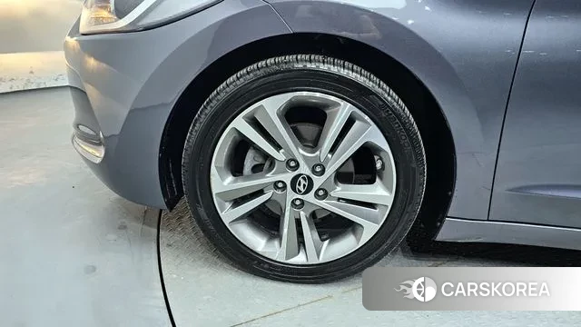 Hyundai Avante AD id 3055793 из Кореи 15