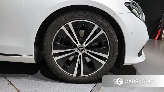 Mercedes-Benz E-Class W213 id 3651919 из Кореи 15