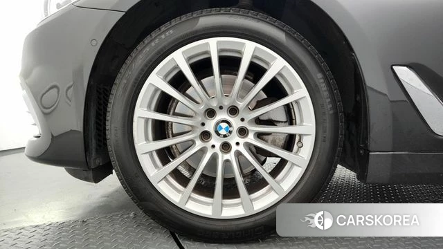 BMW 5 Series (G30) id 4384257 из Кореи 30
