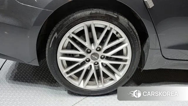 Genesis G70 id 3085451 из Кореи 15