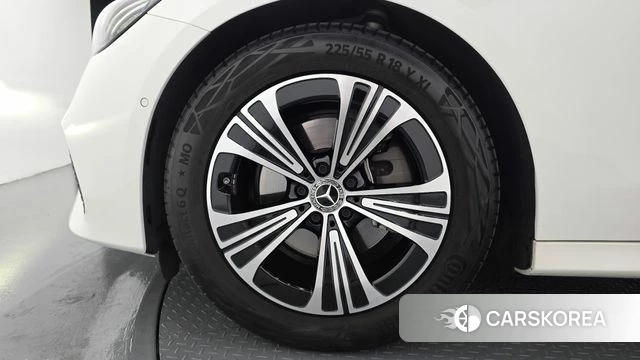 Mercedes-Benz E-Class W214 id 4767703 из Кореи 25