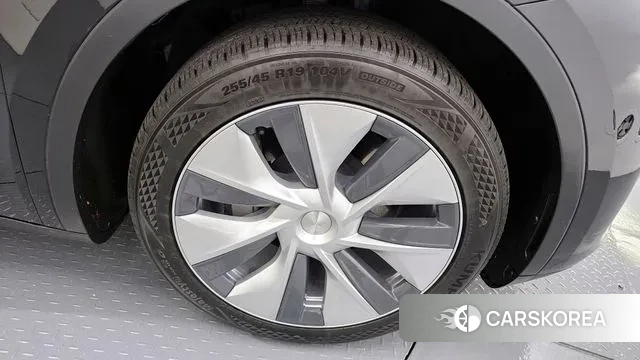 Tesla Model Y id 3322186 из Кореи 15