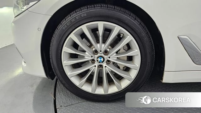 BMW 5 Series (G30) id 4232896 из Кореи 15