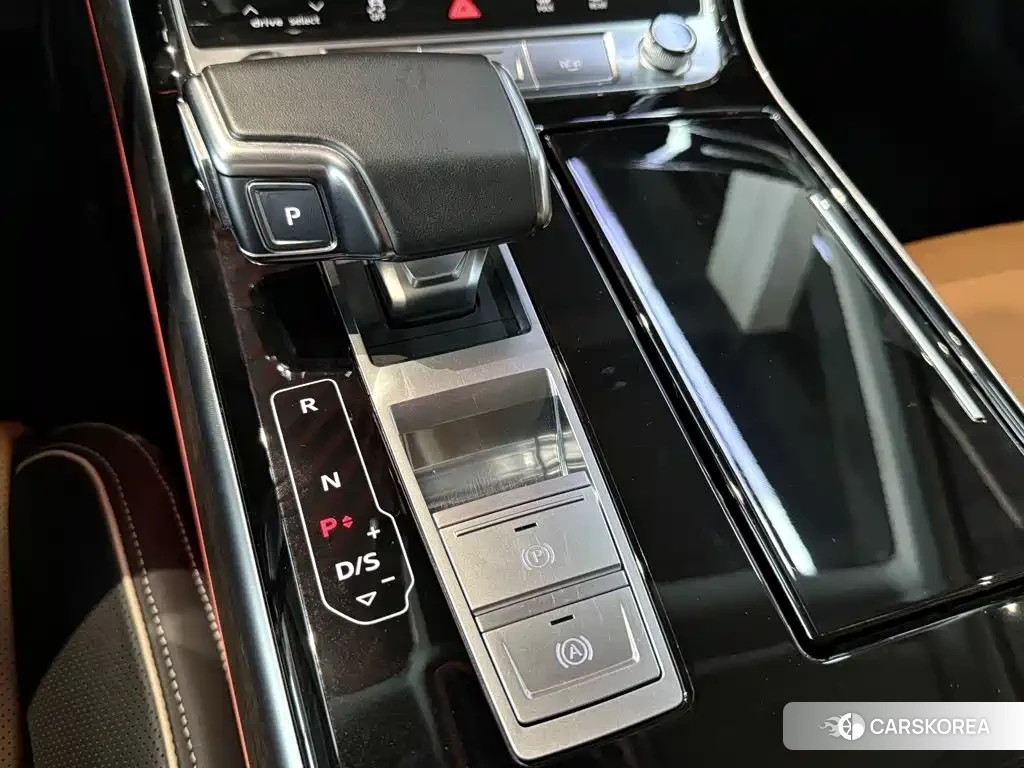 Audi A8 id 4601863 из Китая 30