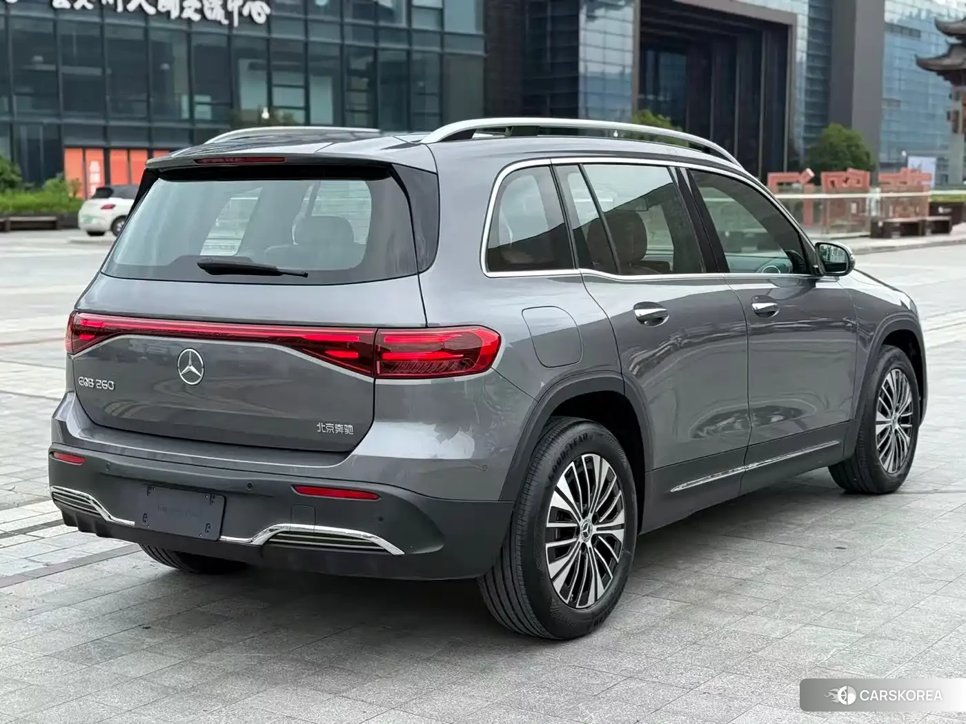Mercedes-Benz EQB 2026 Silver/gray из Китая, фото 5