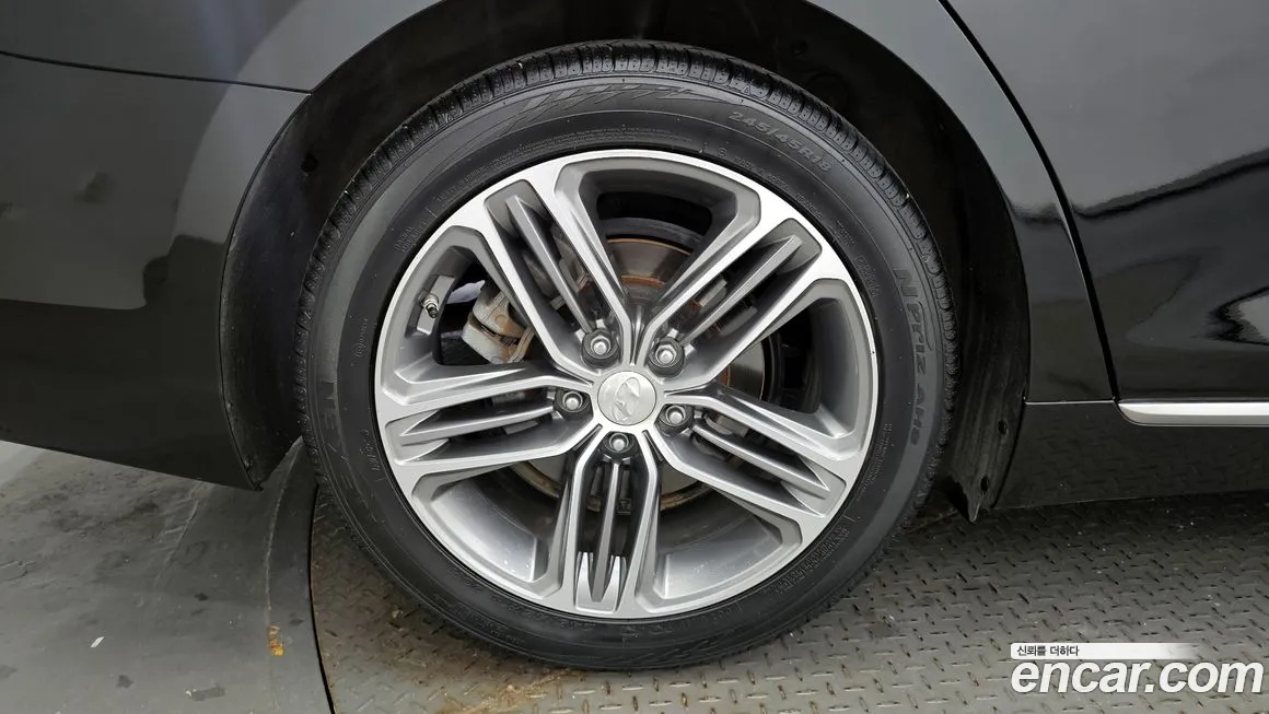 Hyundai Grandeur IG id 2156383 из Кореи 15