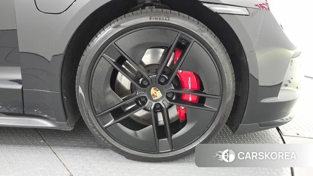 Porsche Taycan id 4847222 из Кореи 14