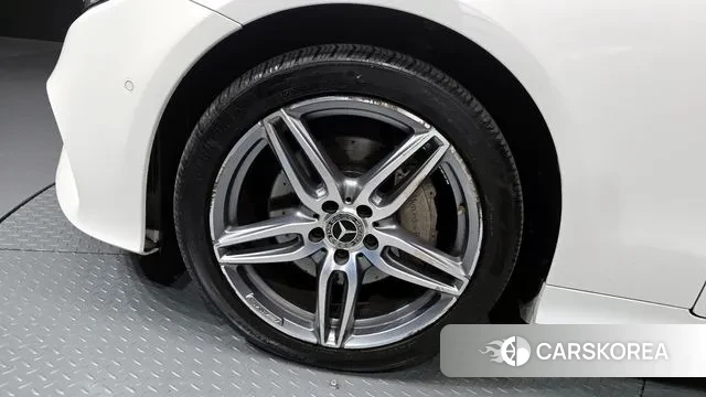 Mercedes-Benz E-Class W213 id 3608389 из Кореи 15