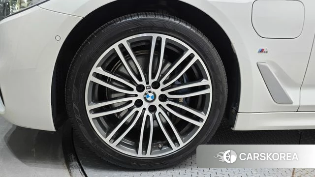BMW 5 Series (G30) id 4245306 из Кореи 30