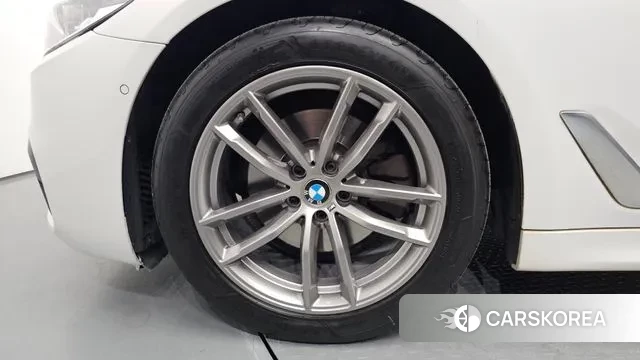 BMW 5 Series (G30) id 2995712 из Кореи 15