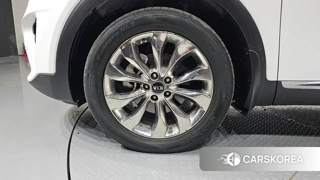 Kia The New Sorento id 3672492 из Кореи 15