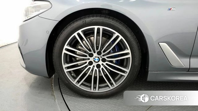 BMW 5 Series (G30) id 3893407 из Кореи 15