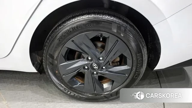 Hyundai Avante (CN7) id 3300790 из Кореи 15