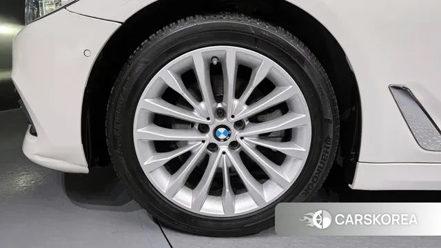 BMW 5 Series (G30) id 3018565 из Кореи 15