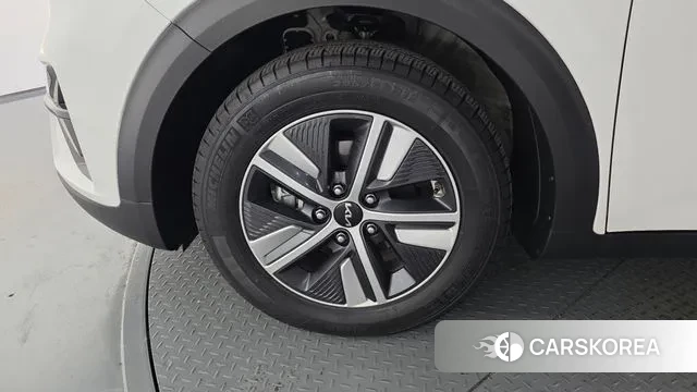 Kia The New Niro id 3468415 из Кореи 15