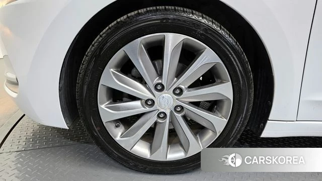 Hyundai Avante AD id 4233087 из Кореи 15