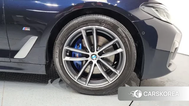 BMW 5 Series (G30) id 3634672 из Кореи 15