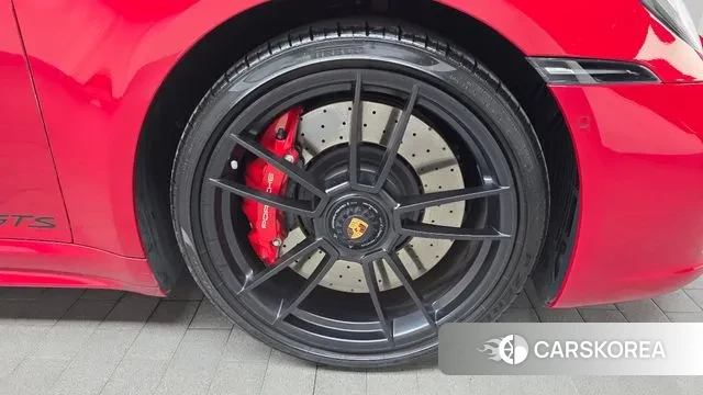 Porsche 911(992) id 2959602 из Кореи 15