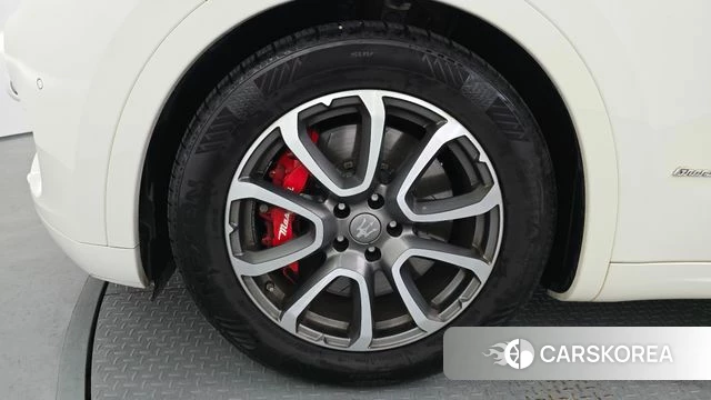 Maserati Levante id 4770669 из Кореи 30
