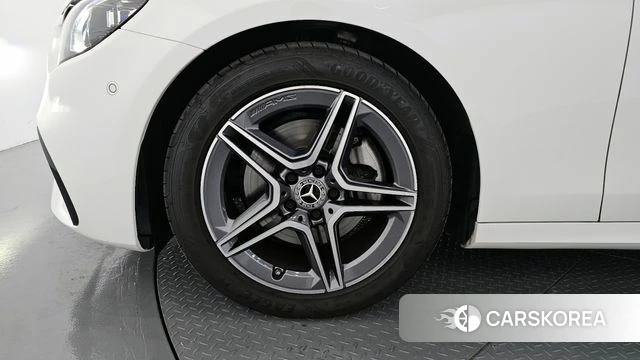 Mercedes-Benz E-Class W213 id 3940404 из Кореи 15