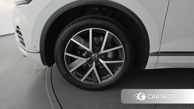 Volkswagen Touareg 3rd generation id 4294014 из Кореи 15