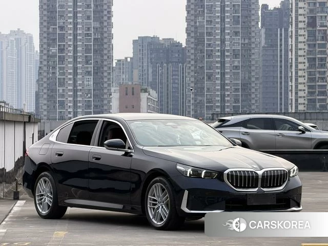 BMW 5 series 2025 Черный из Китая, фото 6