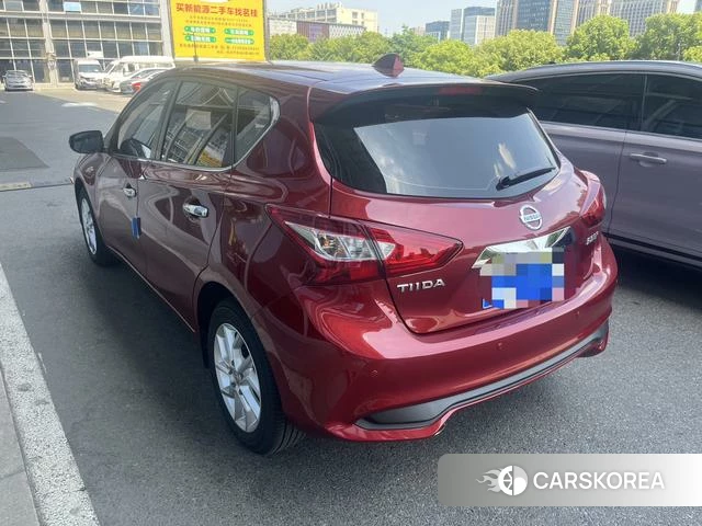 Nissan TIIDA 2025 Красный из Китая, фото 5