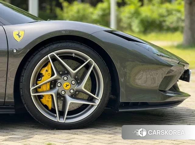 Ferrari F8 Tributo id 3027584 из Кореи 15