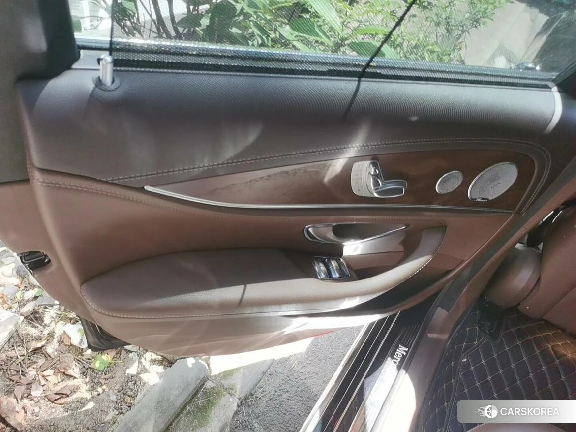 Mercedes-Benz E-Class id 4453941 из Китая 16