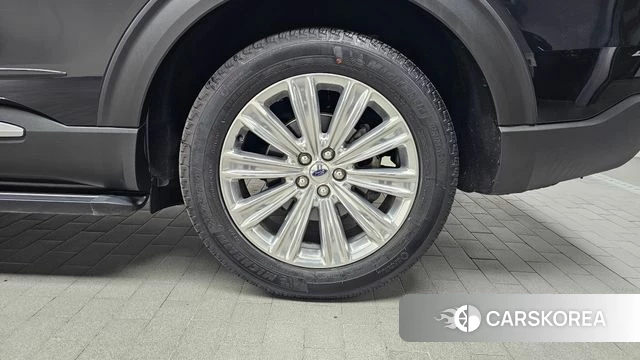 Ford Explorer 6th Generation id 3840112 из Кореи 15