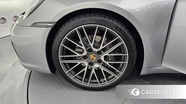 Porsche 911(992) id 2963657 из Кореи 15